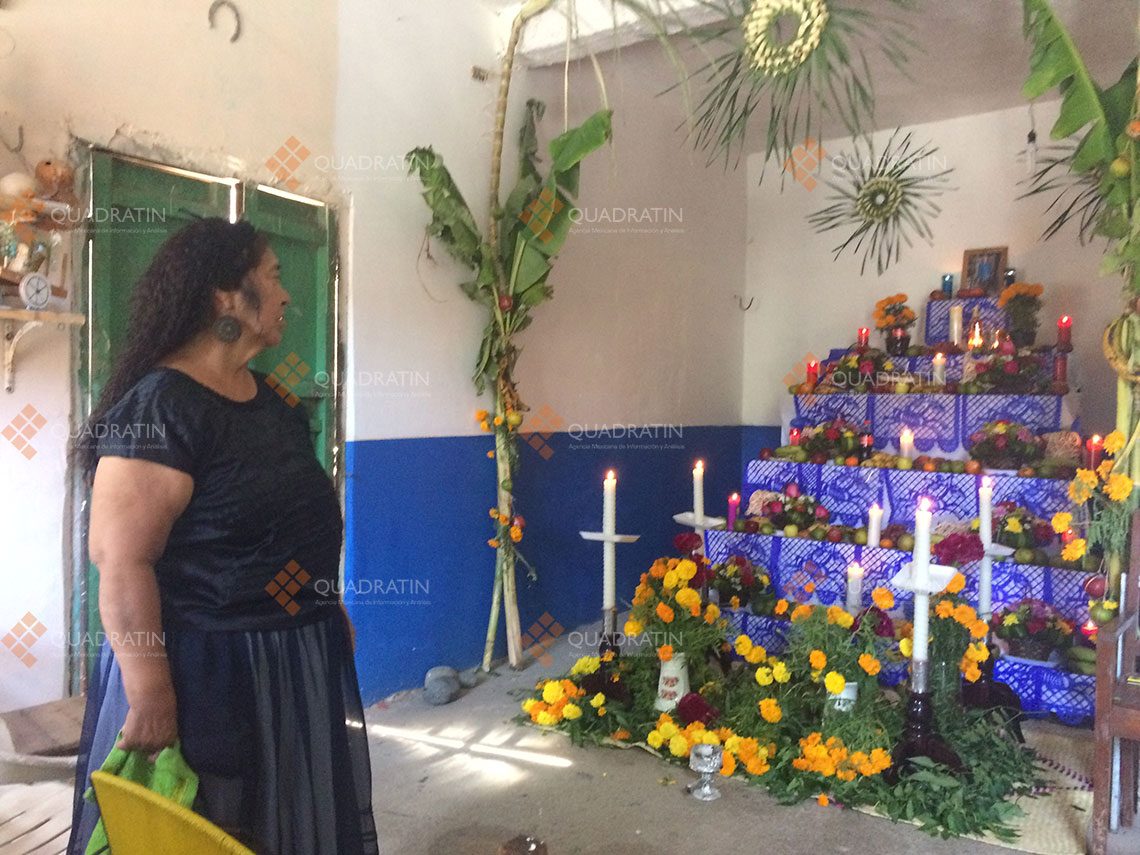 Colocan altares en Juchitán para recibir a los muertos