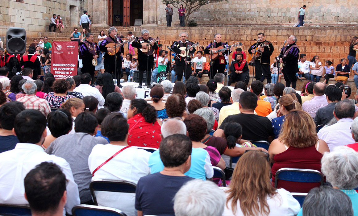 Las madres de la ciudad de Oaxaca disfrutaron de una tarde maravillosa