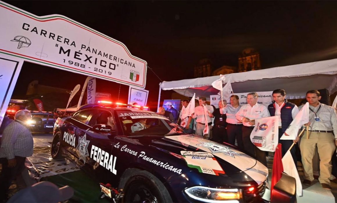 Desea Oswaldo García éxito a competidores de Carrera Panamericana