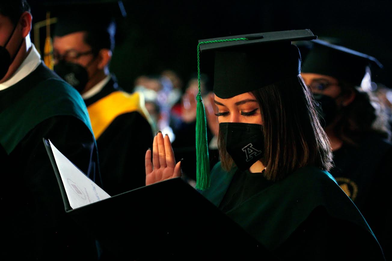 Celebra Anáhuac Oaxaca ceremonia de graduación 2021