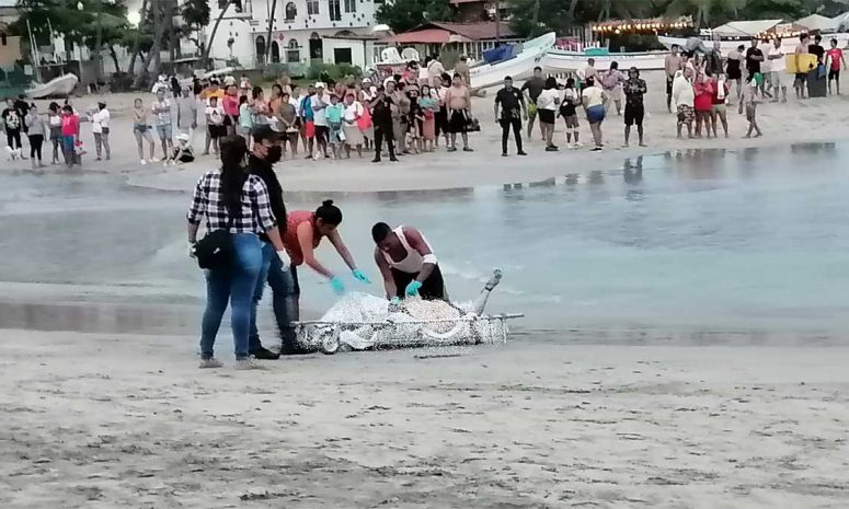 Mueren 3 turistas ahogados en Oaxaca