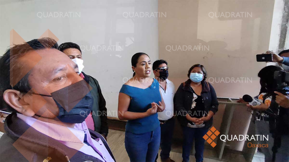 Piden reinstalación de docentes en Cecyte de Cuicatlán