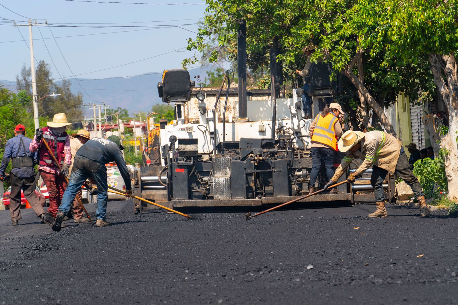 Refuerzan en Oaxaca de Juárez trabajos de bacheo y desazolve por ...