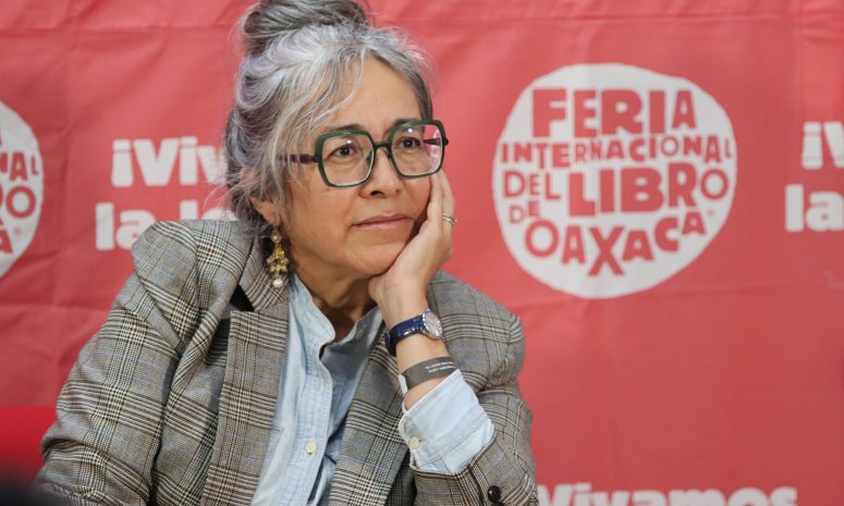 Que los libros regresen para que sean leídos por otros ojos: Rivera Garza