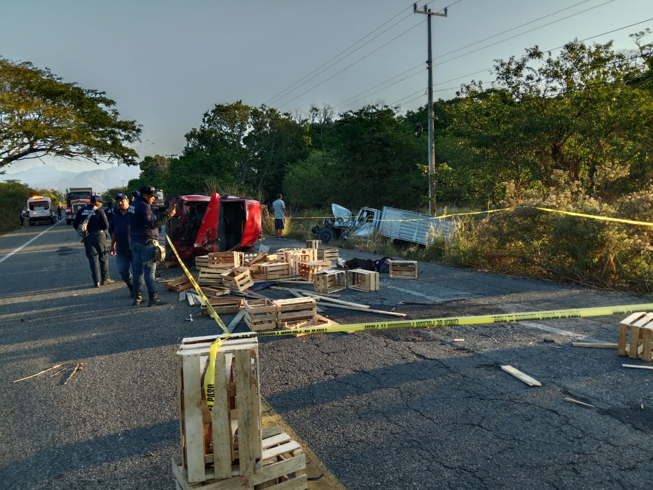 Un muerto y 3 lesionados por choque en San Pedro Tapanatepec - Quadratín