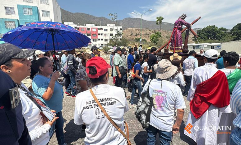 Dedican Viacrucis a madres buscadoras en Chilpancingo
