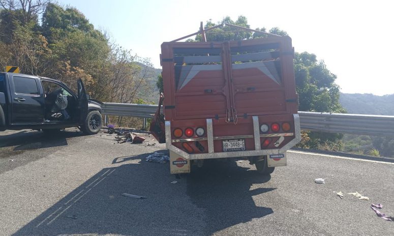 Mueren 3 personas por choque en la Barranca Larga-Ventanilla