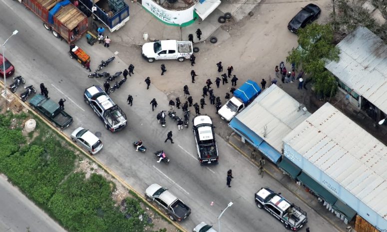 Despliega FGEO y Mando Metropolitano operativo en la Central de Abasto