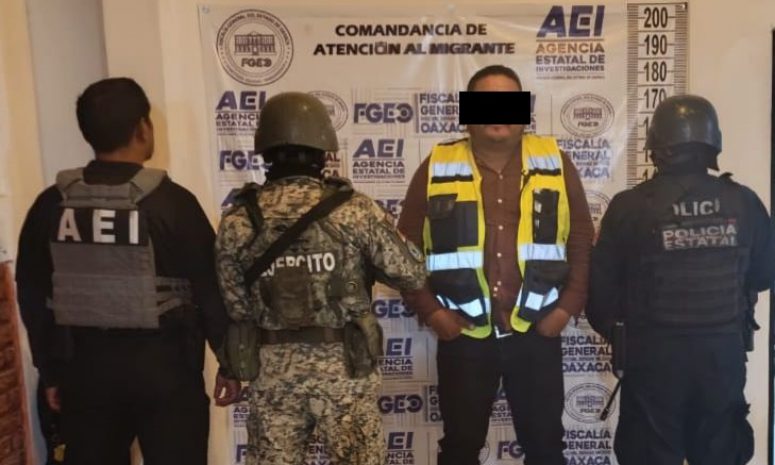 Detienen al director del C2 de Juchitán por videovigilancia ilegal
