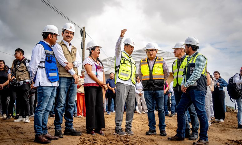 Recorren Salomón Jara y Ray Chagoya agencias de Oaxaca de Juárez