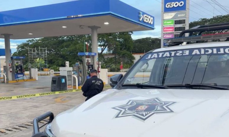 Asesinan a hombre frente a zona de hoteles en Pinotepa Nacional