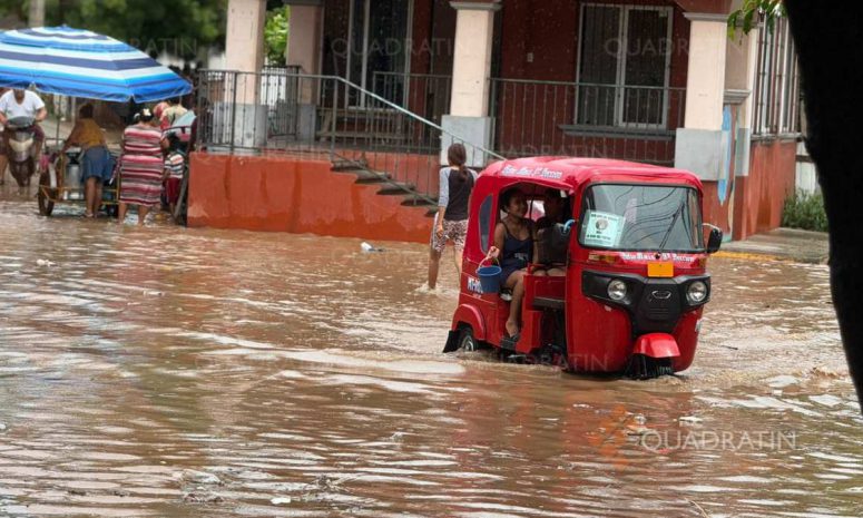 Inundadas, más de 2 mil viviendas en Juchitán, confirma Protección Civil