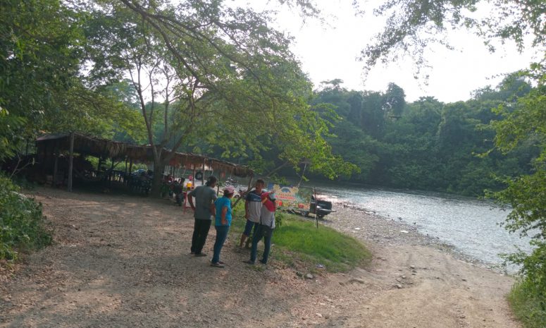 Busca Protección Civil a hombre que cayó al río Ostuta