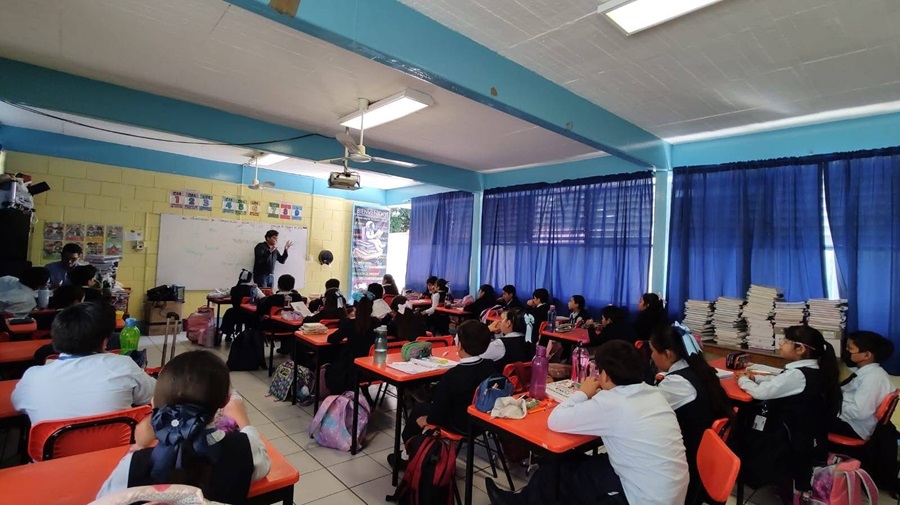 Regresan a clases más de 836 mil estudiantes en Oaxaca - Quadratín