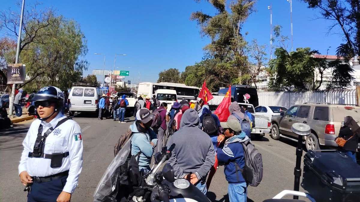 Reportan bloqueos y cortes viales en 9 puntos de la ciudad de Oaxaca ...
