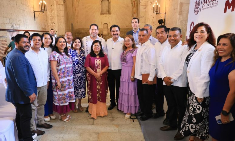 Reúne Ray Chagoya a ciudades capitales en Oaxaca de Juárez