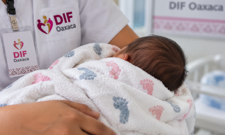 Da DIF Oaxaca protección integral a recién nacida localizada en Huatulco