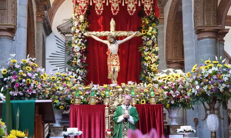 Llama arzobispo de Oaxaca a compartir con quienes viven en pobreza
