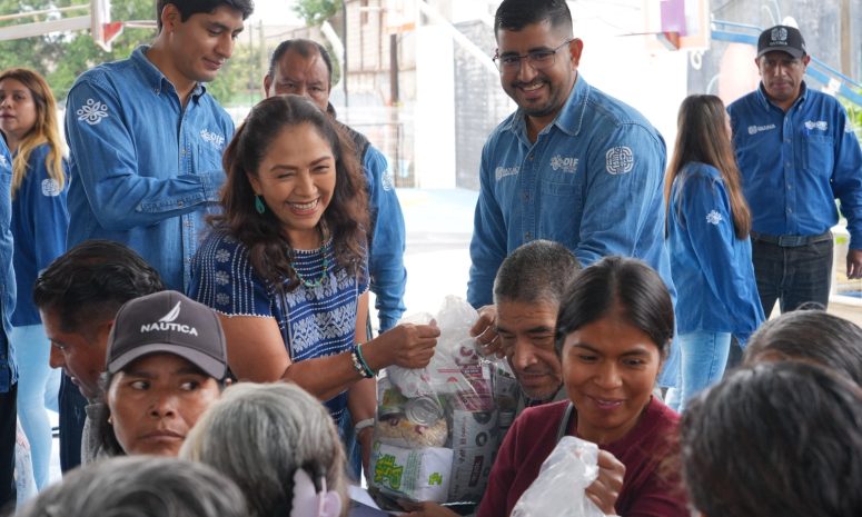 Entrega DIF Oaxaca mil 200 apoyos alimentarios en la capital