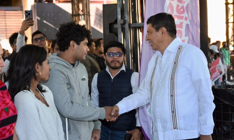Más de 2 mil jóvenes reciben respaldo del Gobierno de Oaxaca